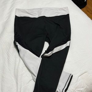 Fabletics black and white leggings